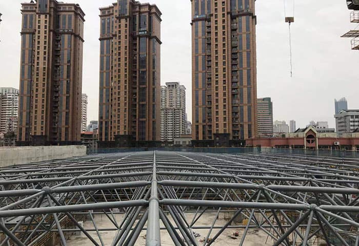 广西螺栓球网架结构